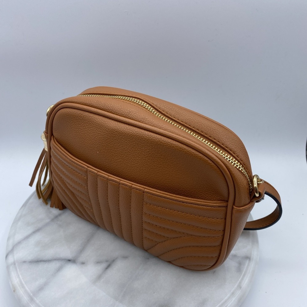 Quilted Crossbody Bag Women - Stylish Camera Tassel - Tan - Vegan (PU) Adjustab - Picture 2 of 16